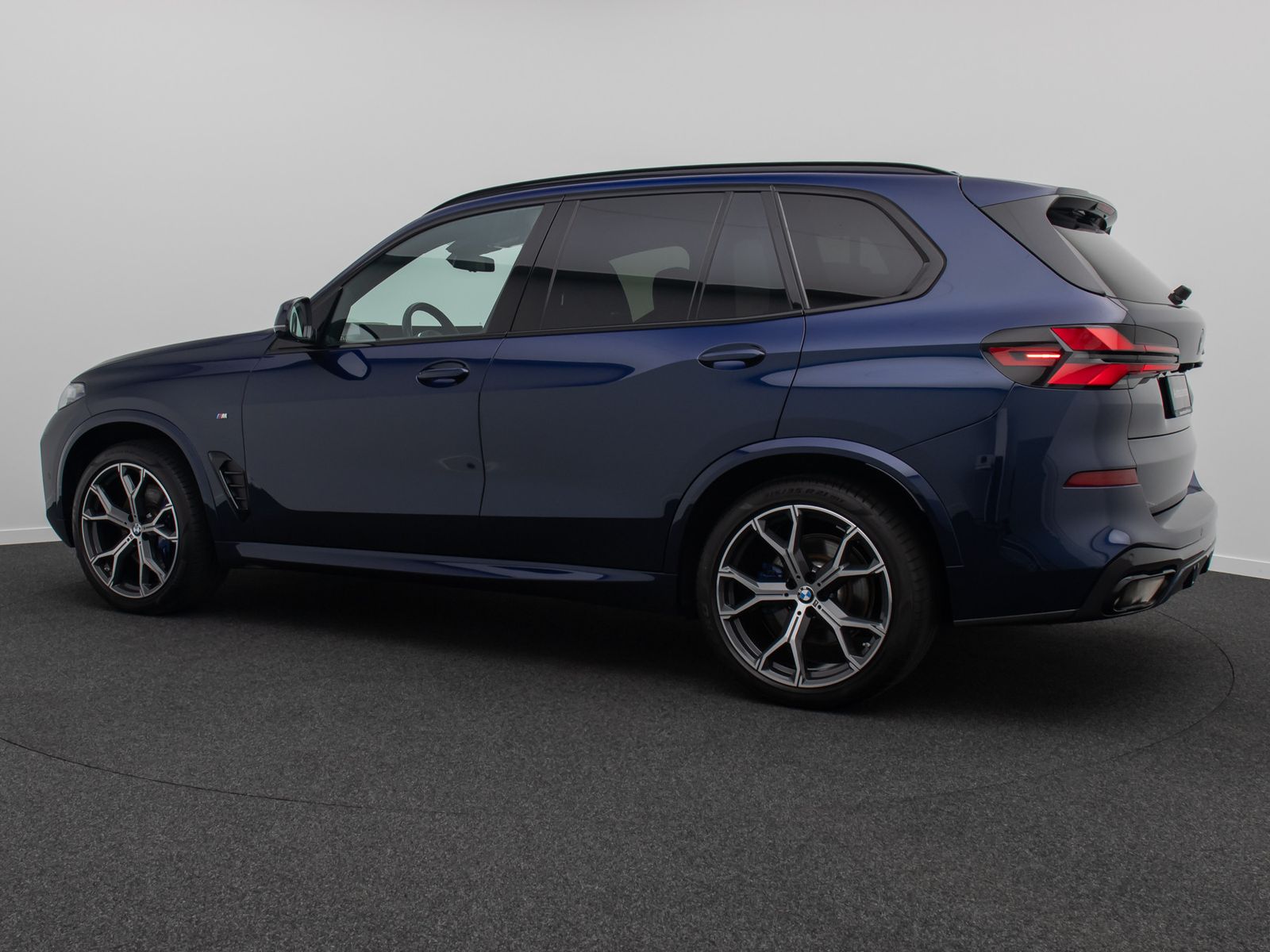Fahrzeugabbildung BMW X5 xD40d  M Sport Pro Panorama 360&deg;HUD DAB H/K