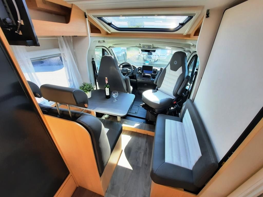 Fahrzeugabbildung Sunlight V 67S ADVENTURE EDITION Verfüg./Sparen Sie 2.357