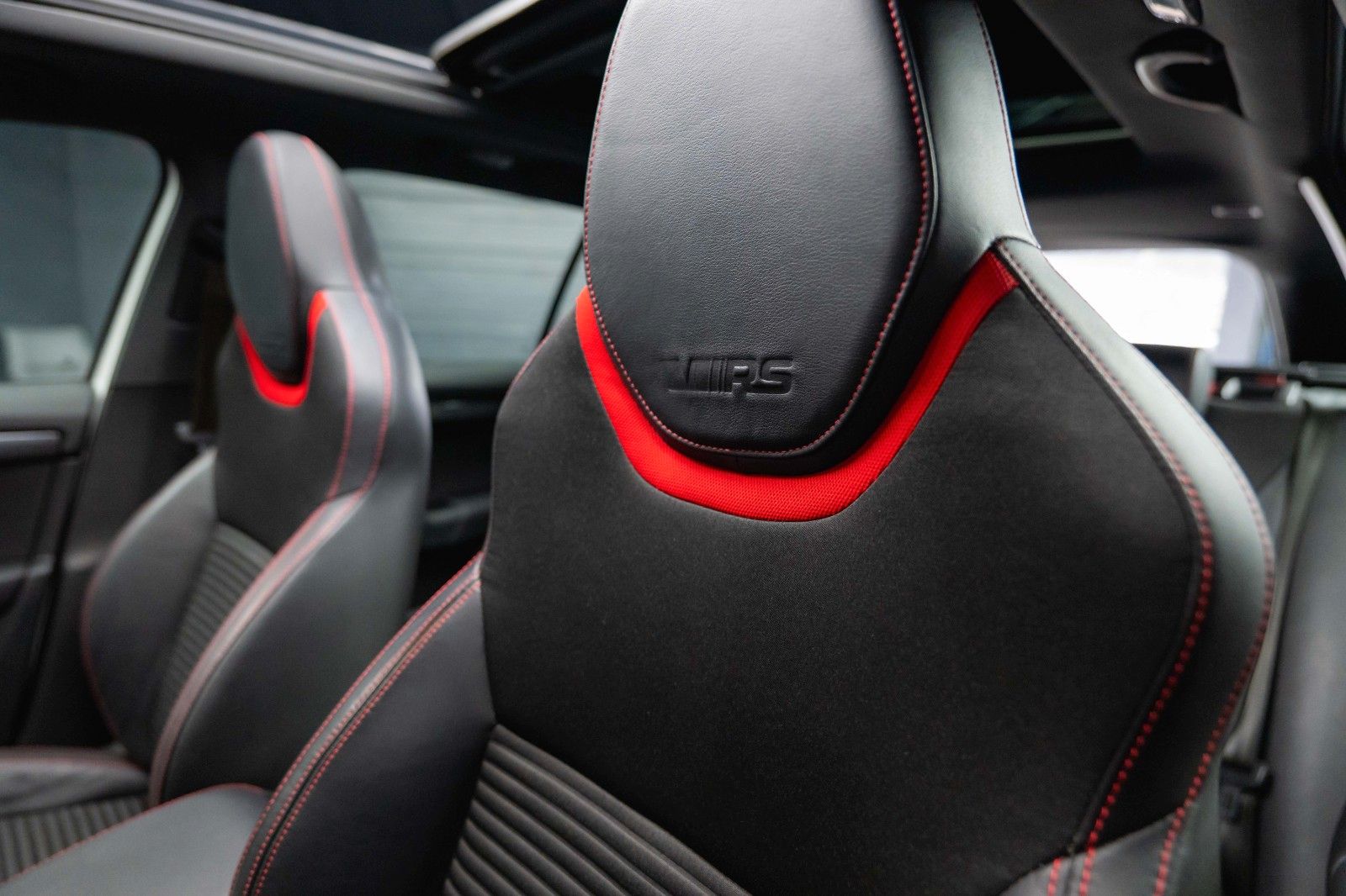 Fahrzeugabbildung SKODA Octavia 2.0 TDI RS 4x4 Performance *Pano*ACC*LED