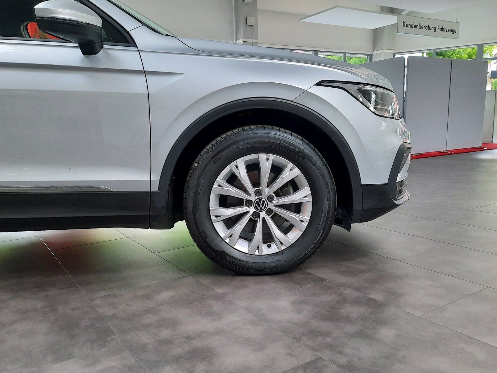 Fahrzeugabbildung Volkswagen Tiguan Life TSI DSG *AHK*Navi*Cam*LED*PDC*ACC*