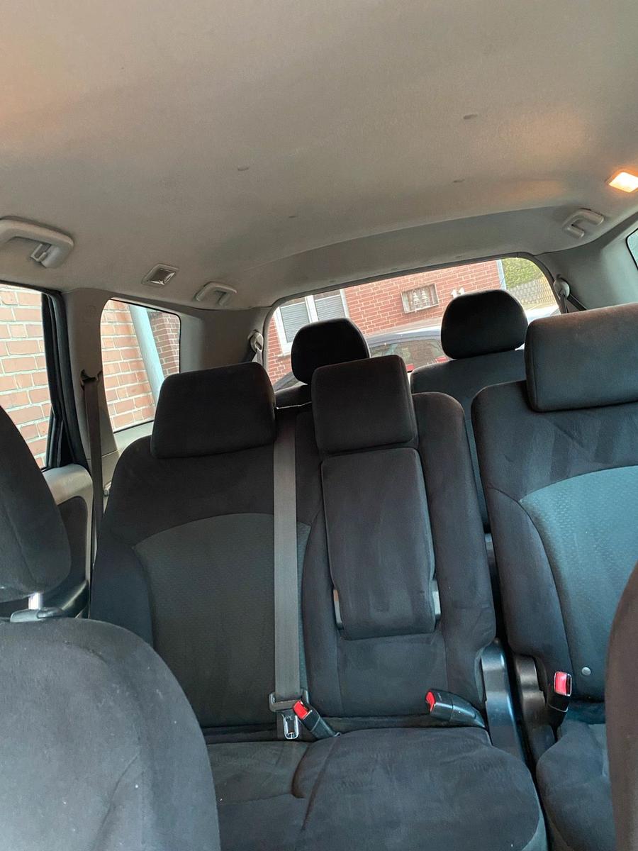 Mitsubishi Grandis 2008 — photo 10