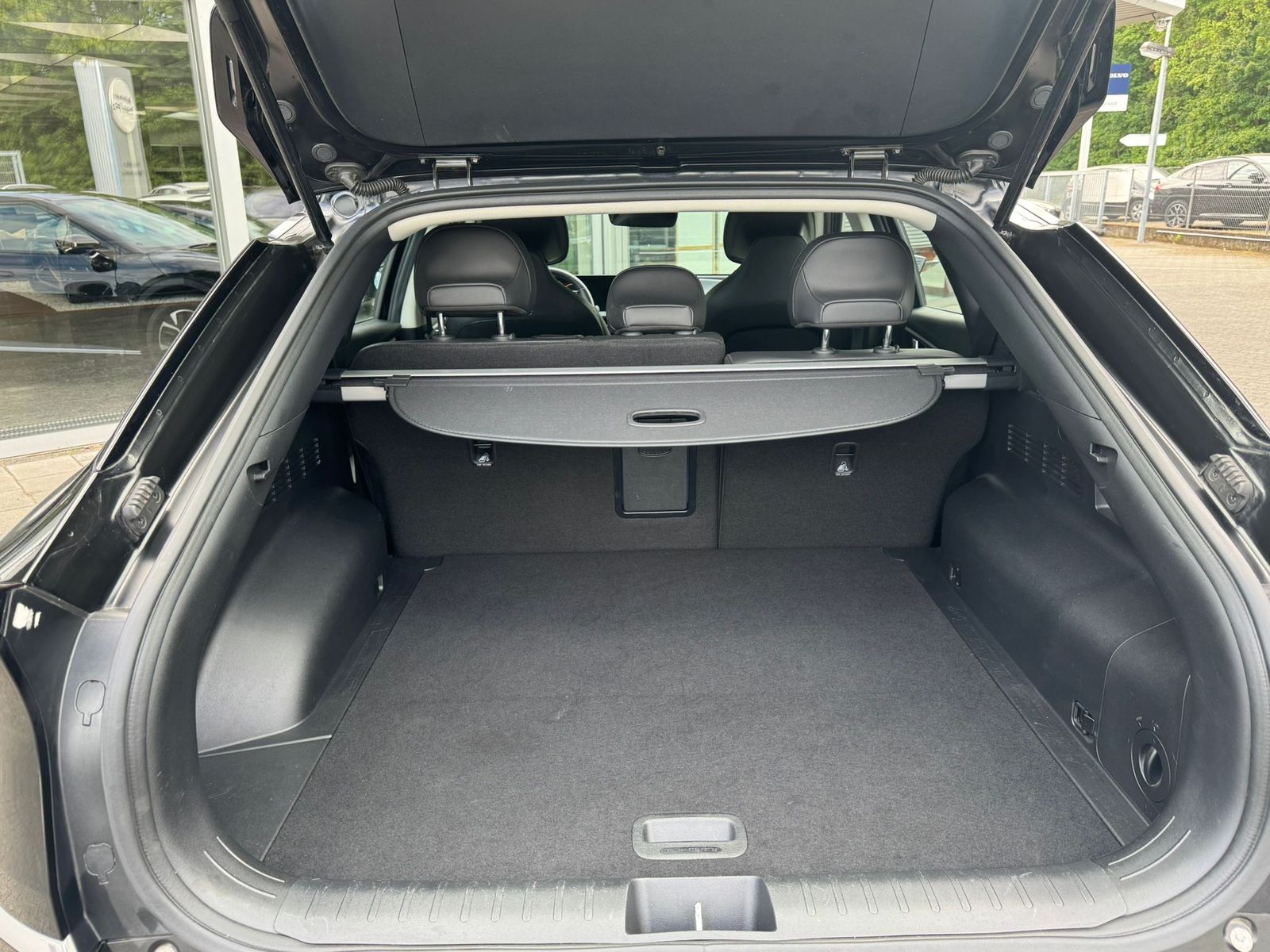 Fahrzeugabbildung Kia EV6 4WD NAVI+LED+SHZ+KAMERA+WP+DAB+ACC+19"