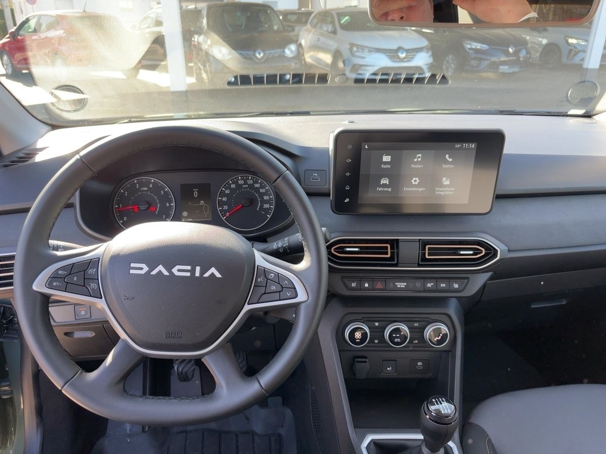 Fahrzeugabbildung Dacia Sandero Stepway Extreme TCe110 Cityp. + SHZ