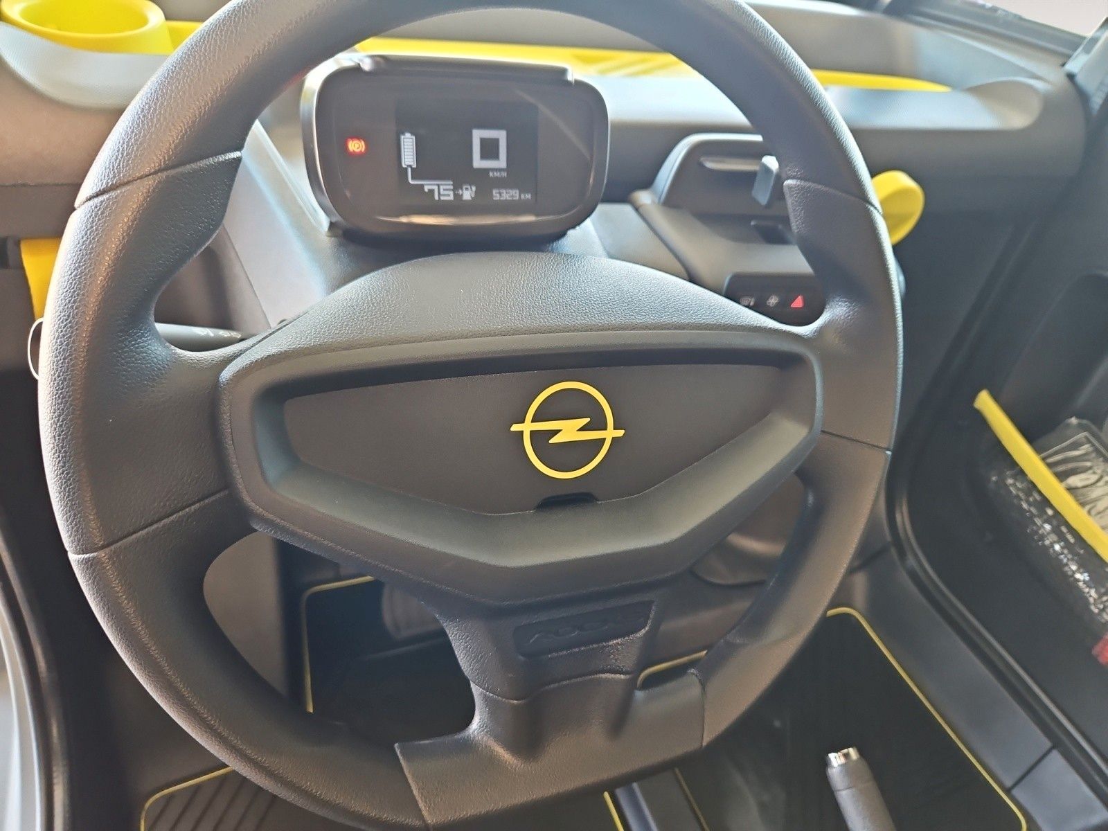 Fahrzeugabbildung Opel Rocks-e Tekno