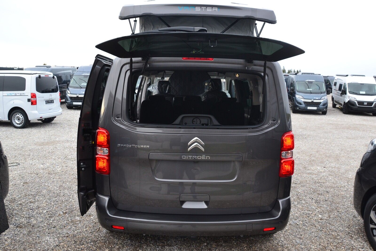 Fahrzeugabbildung Pössl Vanster Citroen 180 PS 9465 EUR geschenkt