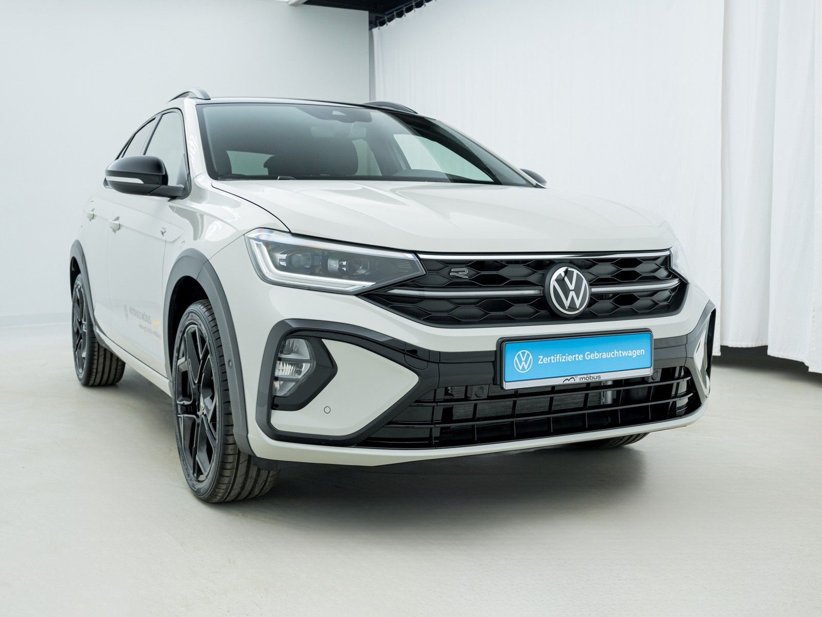 Volkswagen Taigo 1.5 TSI R-Line DSG RFK NAV IQ-LIGHT ACC VC foto 4