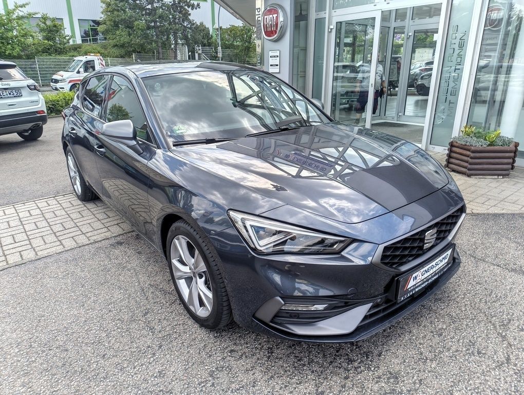 Fahrzeugabbildung SEAT Leon FR 2.0 TDI + mit Fahrschul Kit