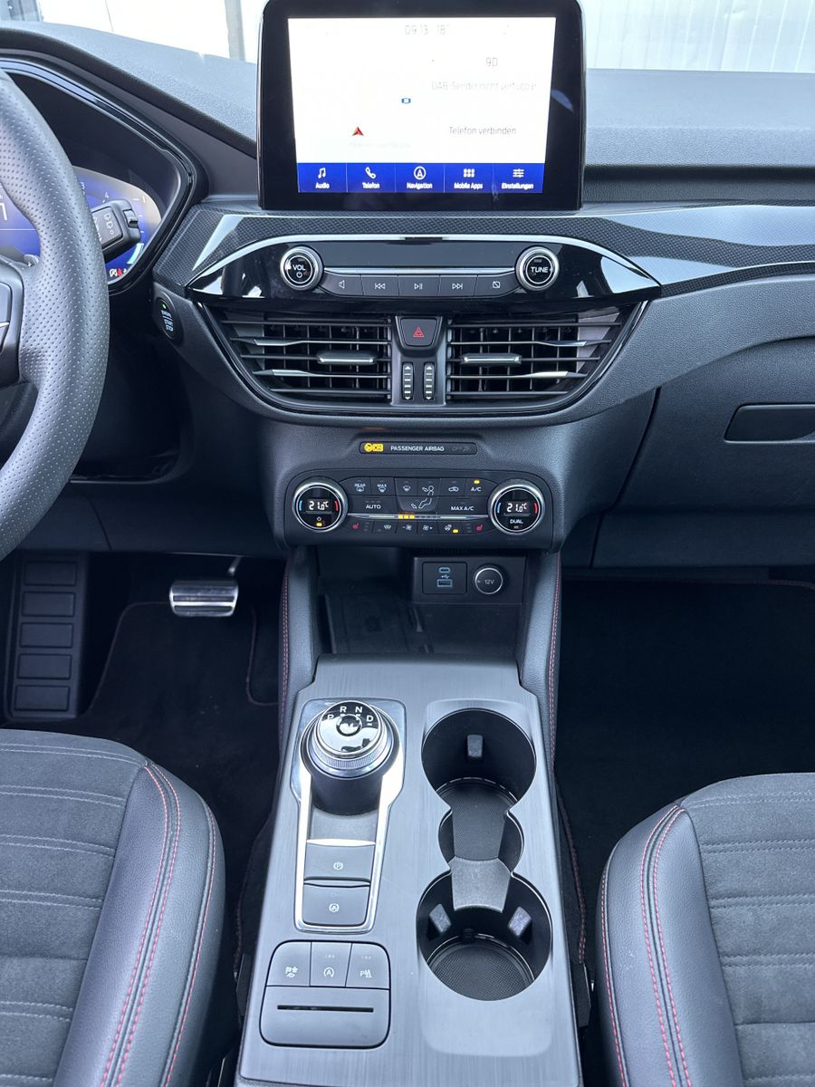 Fahrzeugabbildung Ford Kuga 2.0 EB 4x4 ST-Line X NAV+LED+AHK+B&O+PANORA