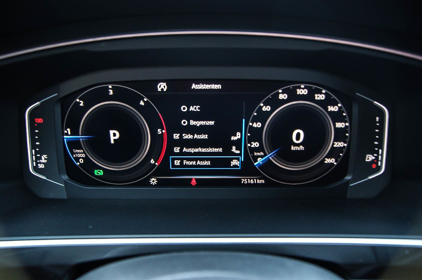 Fahrzeugabbildung Volkswagen Tiguan 2.0TDI 4Motion DSG R-LINE Black Style 19'