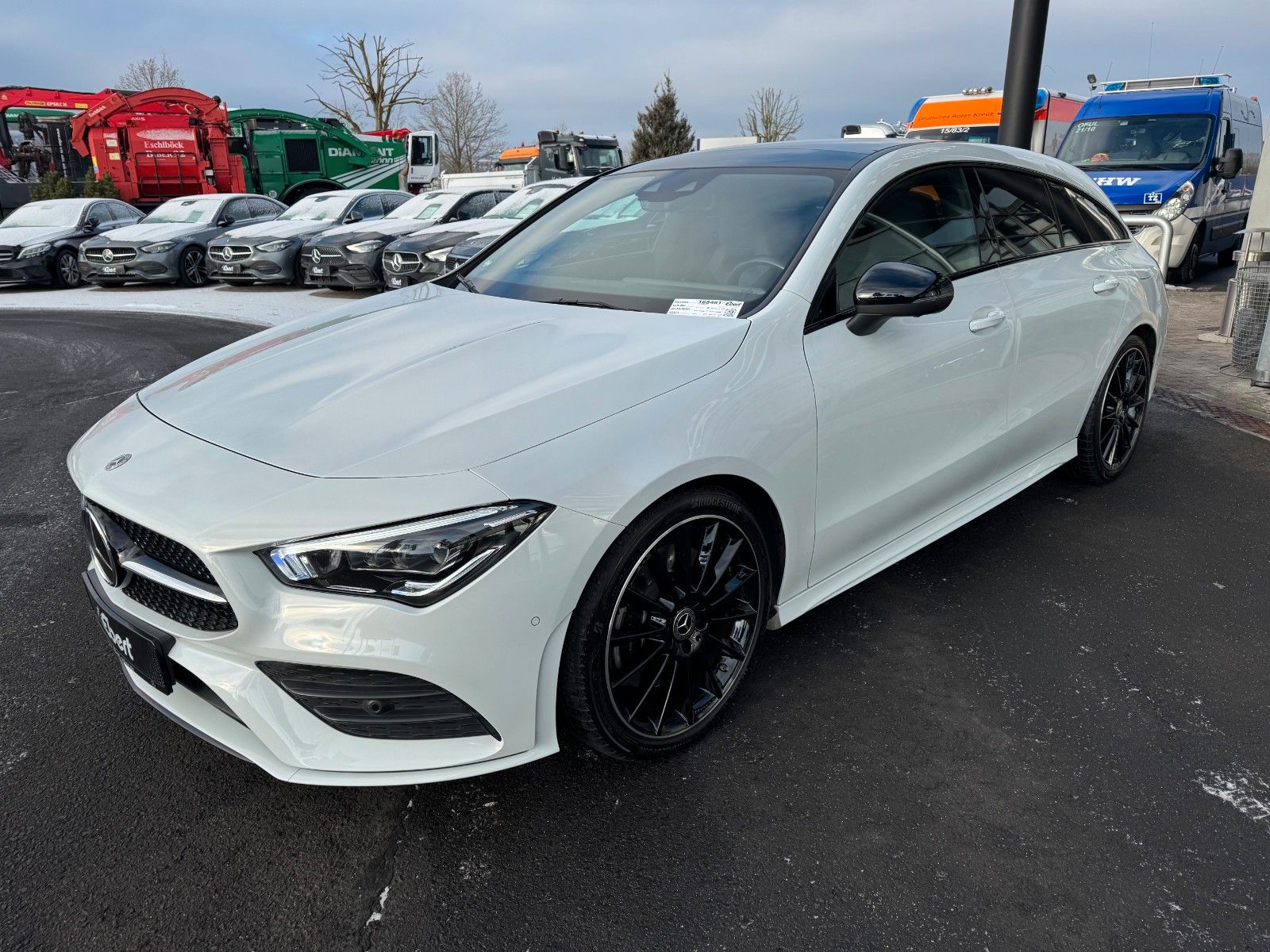 Fahrzeugabbildung Mercedes-Benz CLA 250 4M SB AMG+Pano+AHK+Memory+360+Night