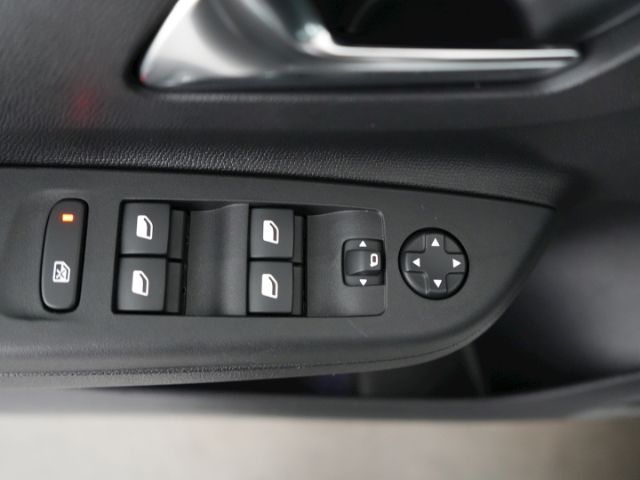 Corsa F ELEGANCE+LED+NAVI+RÜCKFAHRKAMERA+SITZ-/L