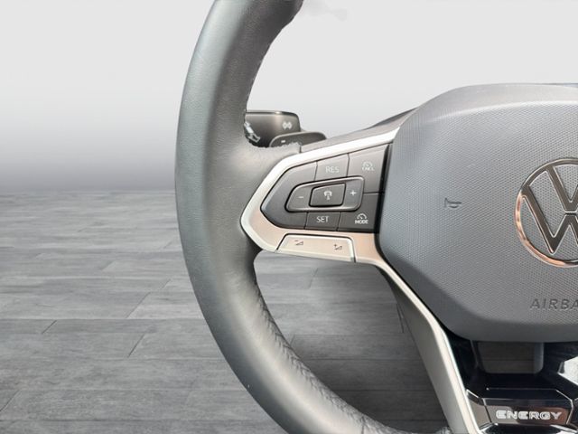 Golf VIII ENERGY 1.5 e-HYBRID DSG REAR VIEW NAVI