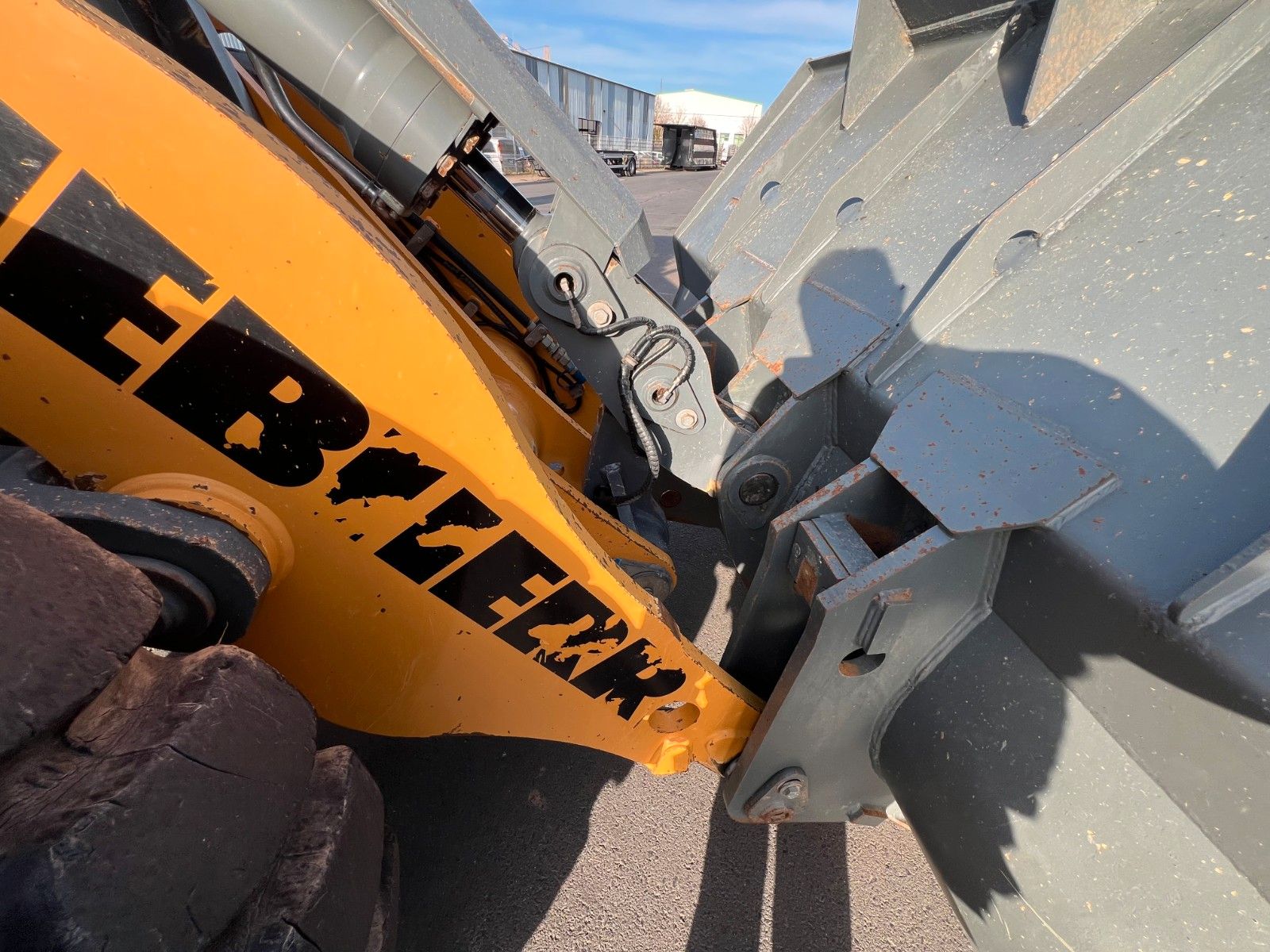 Fahrzeugabbildung Liebherr L 556 / 5.574h / Waage / Zentralschmierung