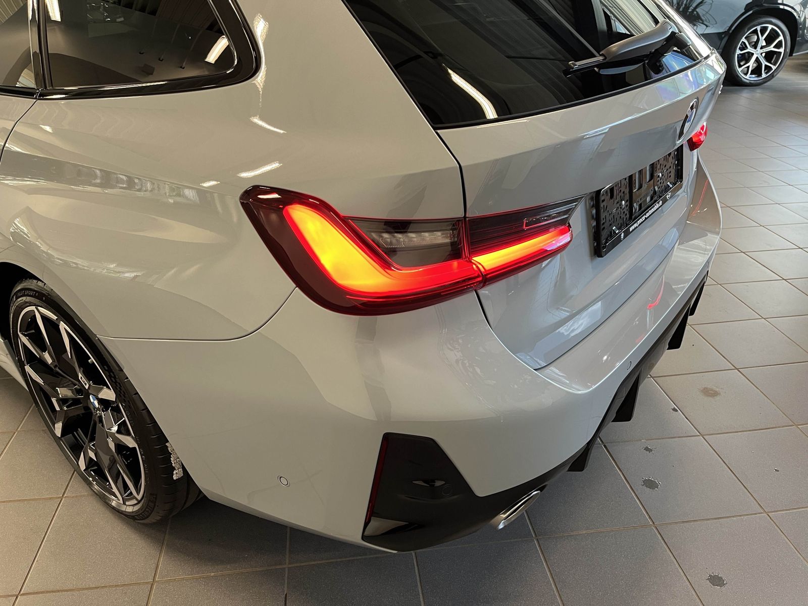 BMW 320 - Bild 5