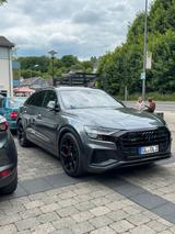 Audi Q8 50TDI Matrix Pano B&O S-line ACC AHK - Audi Q8 von privat
