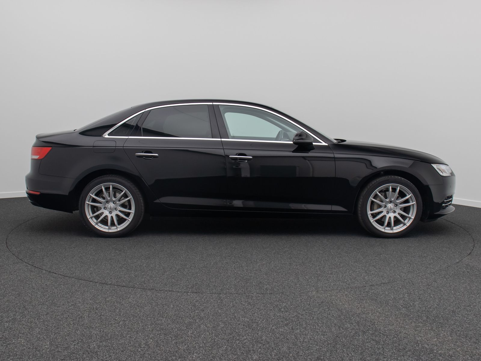 Fahrzeugabbildung Audi A4 quattro design Xenon PDC GSD Limit HiFi 18LM