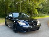 BMW E60 530i M-Paket  *Voll* HEAD-UP * M F... - BMW 530 aus 2004: 530i
