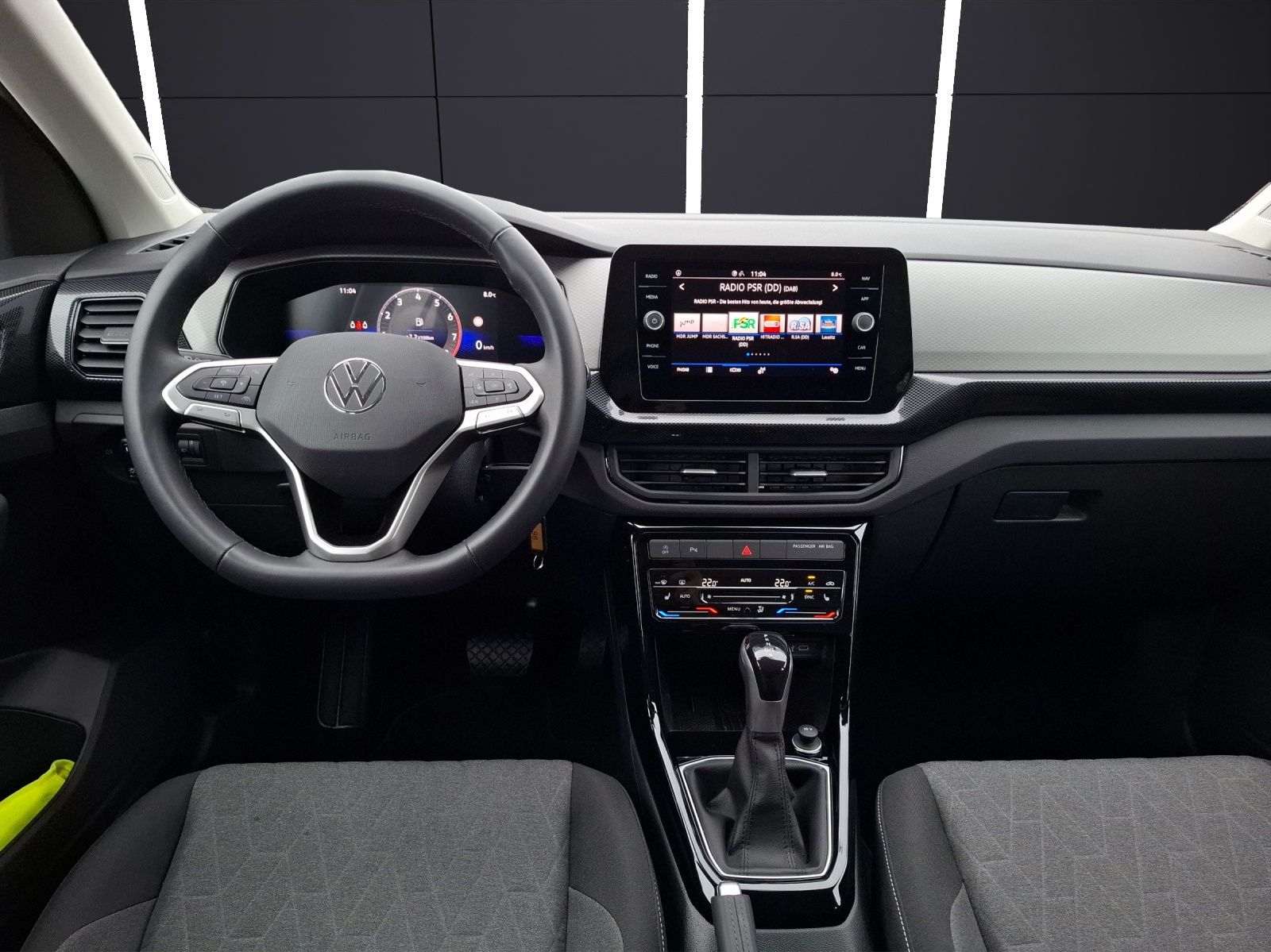 Fahrzeugabbildung Volkswagen T-Cross TSI Life DSG LED CarPlay AID ACC RFK SH