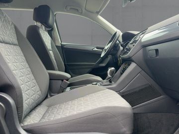 Volkswagen Tiguan - 12