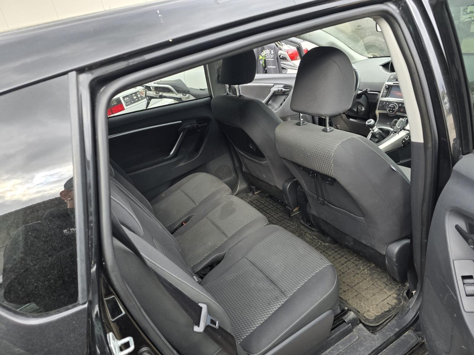Toyota Verso 2014 — photo 12