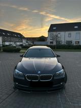 BMW 525d Aut./Sports./Reifen+Serv. Neu/TÜV Neu - BMW 525 in Mönchengladbach