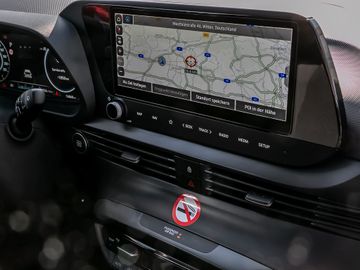 Hyundai i20 FL DCT Prime Navi Digitales Cockpit Soundsy.