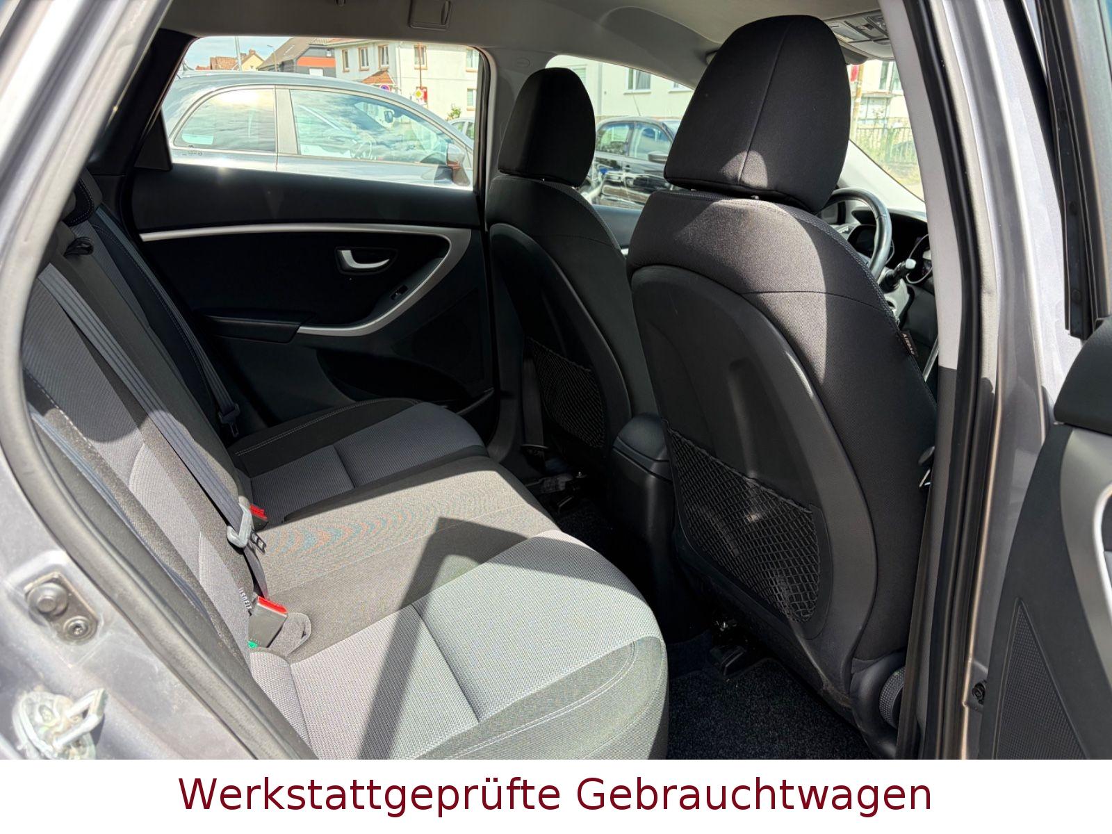 Hyundai i30 2013 — photo 14