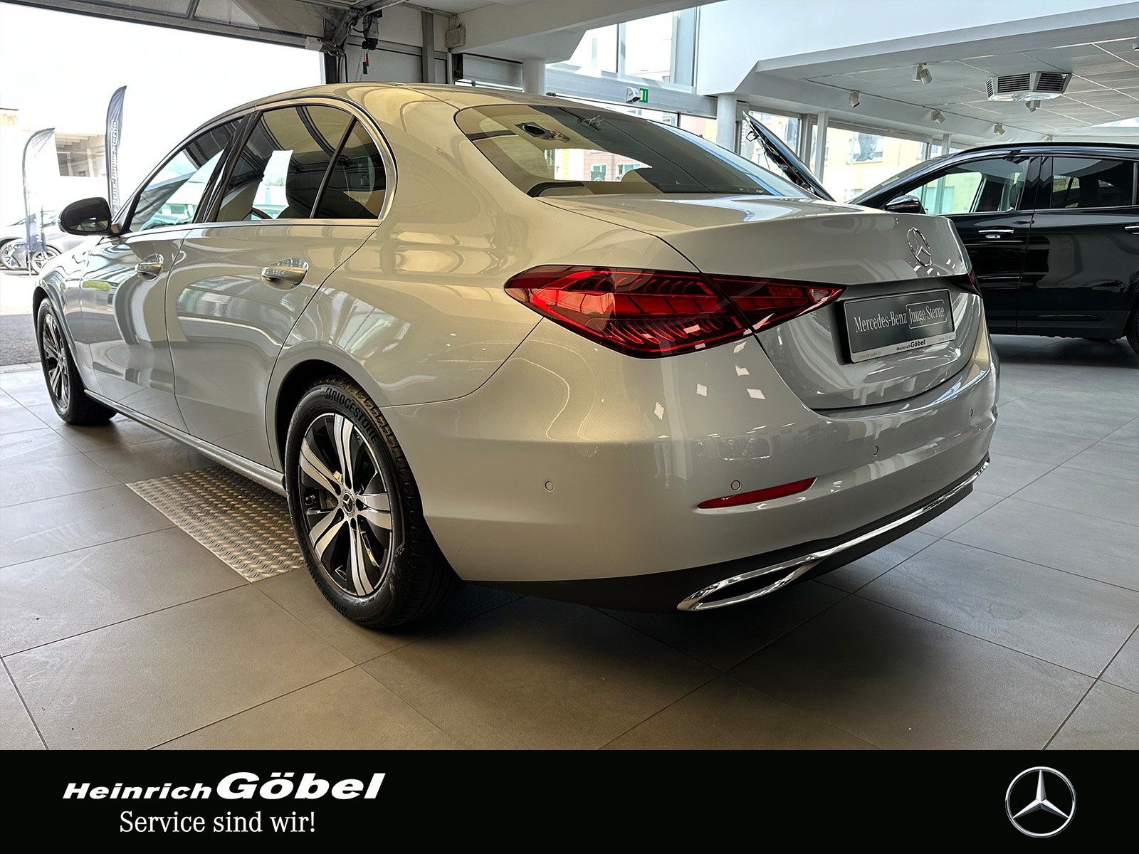 Fahrzeugabbildung Mercedes-Benz C 200 AVANTGARDE+SHD+360°KAM+LED+NAVI+CARPLAY