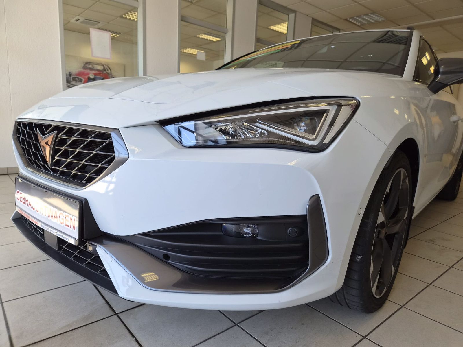 Fahrzeugabbildung CUPRA Leon Sportstourer / NAVI / KAMERA / T-LEDER