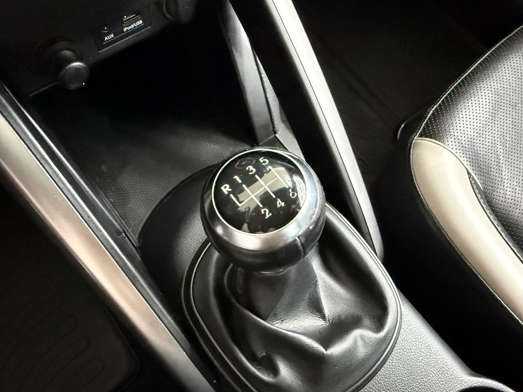 Hyundai Veloster - Bild 17