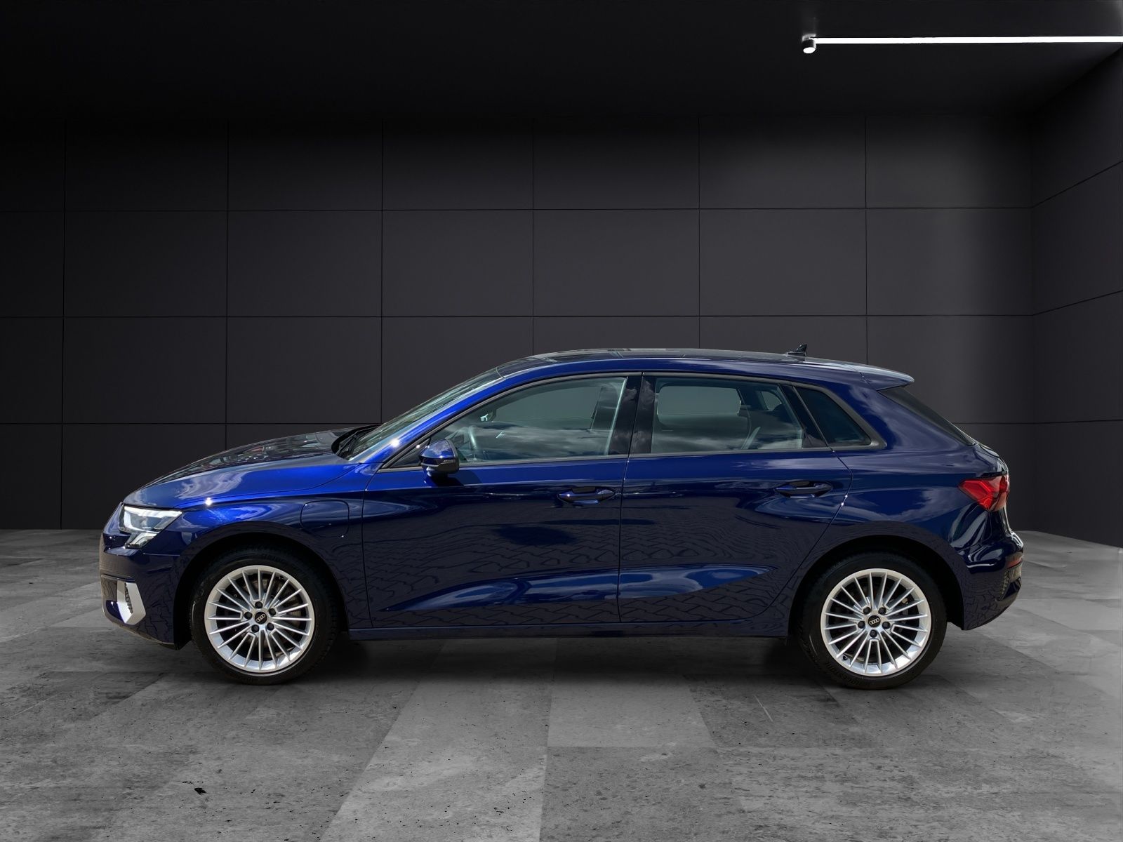 Fahrzeugabbildung Audi A3 Sportback 40 TFSI e S tronic LED DAB EPH SH N