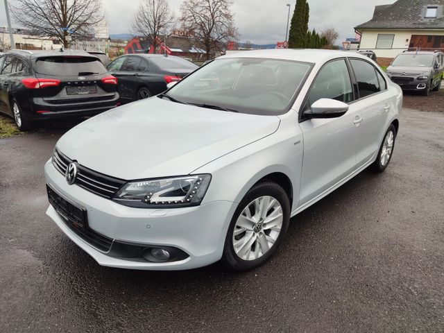 Volkswagen Jetta VI 1.4 TSI DSG Kamera Xenon Navi AHK