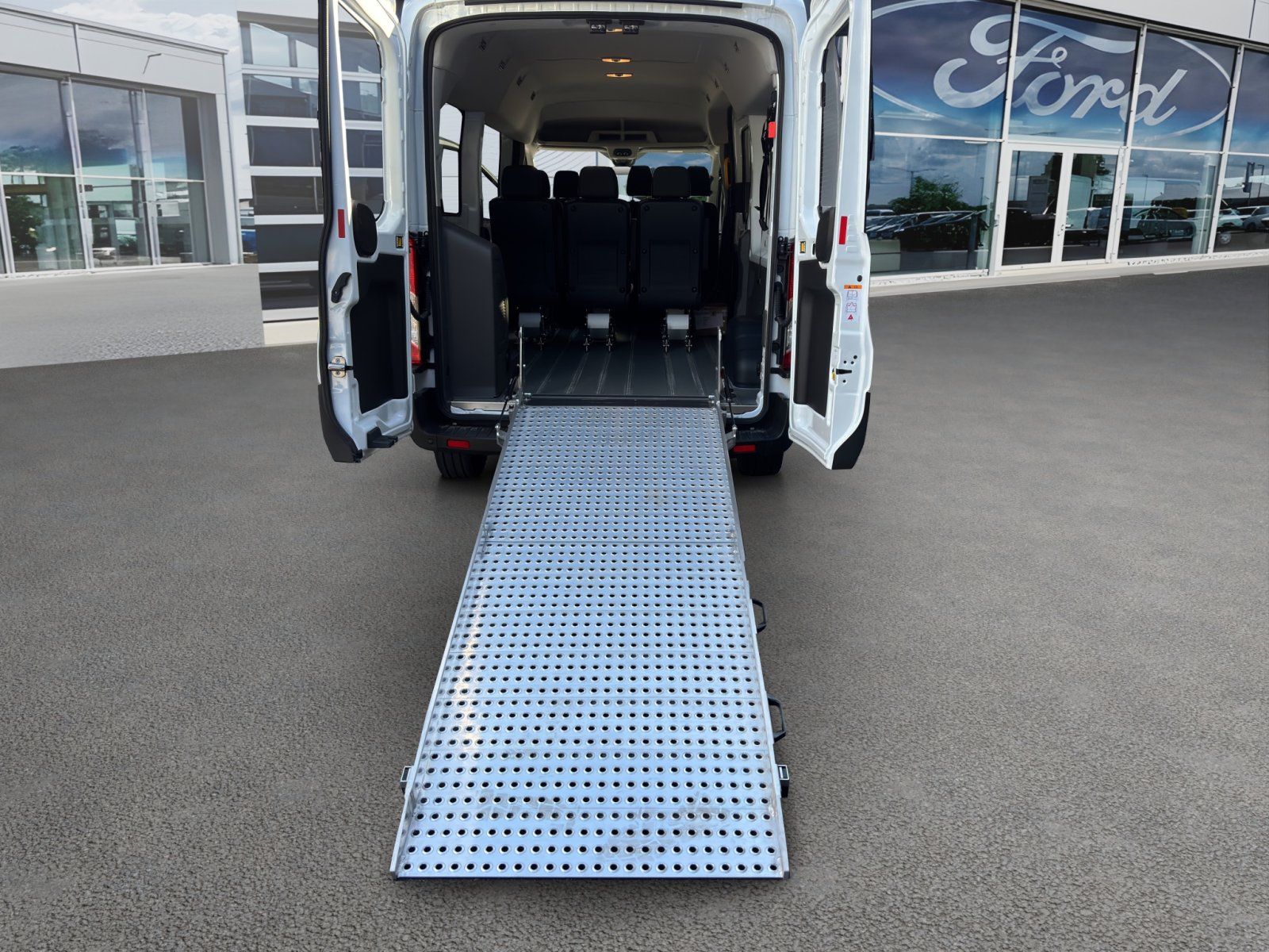 Fahrzeugabbildung Ford Transit 2.0 Ecoblue 350 L3 Trend #Rollstuhlumbau