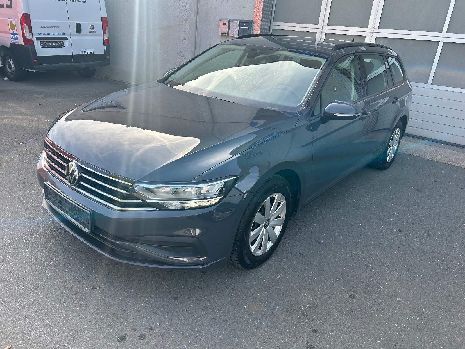 Volkswagen Passat Variant 2.0 TDI DSG*AHK*CarPlay*1.Hand*