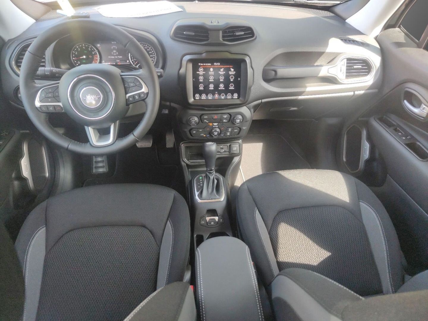 Fahrzeugabbildung Jeep Renegade 1.5 MHEV Limited+NAVI+GANZJAHRESREIFEN+