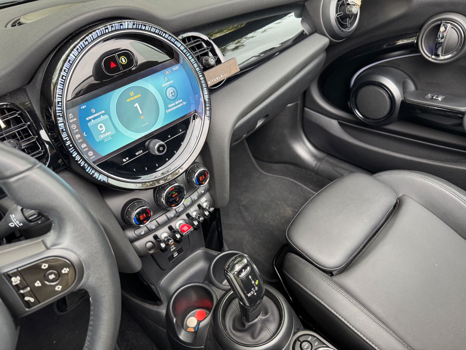 Fahrzeugabbildung MINI COOPER Cabrio Cooper*SHZ*PDC*CAM*LED