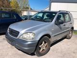 Mercedes-Benz ML 270 M -KLasse CDI Klima Navi AHK Tüv 07/2025 - Mercedes-Benz ML 270 aus 2001