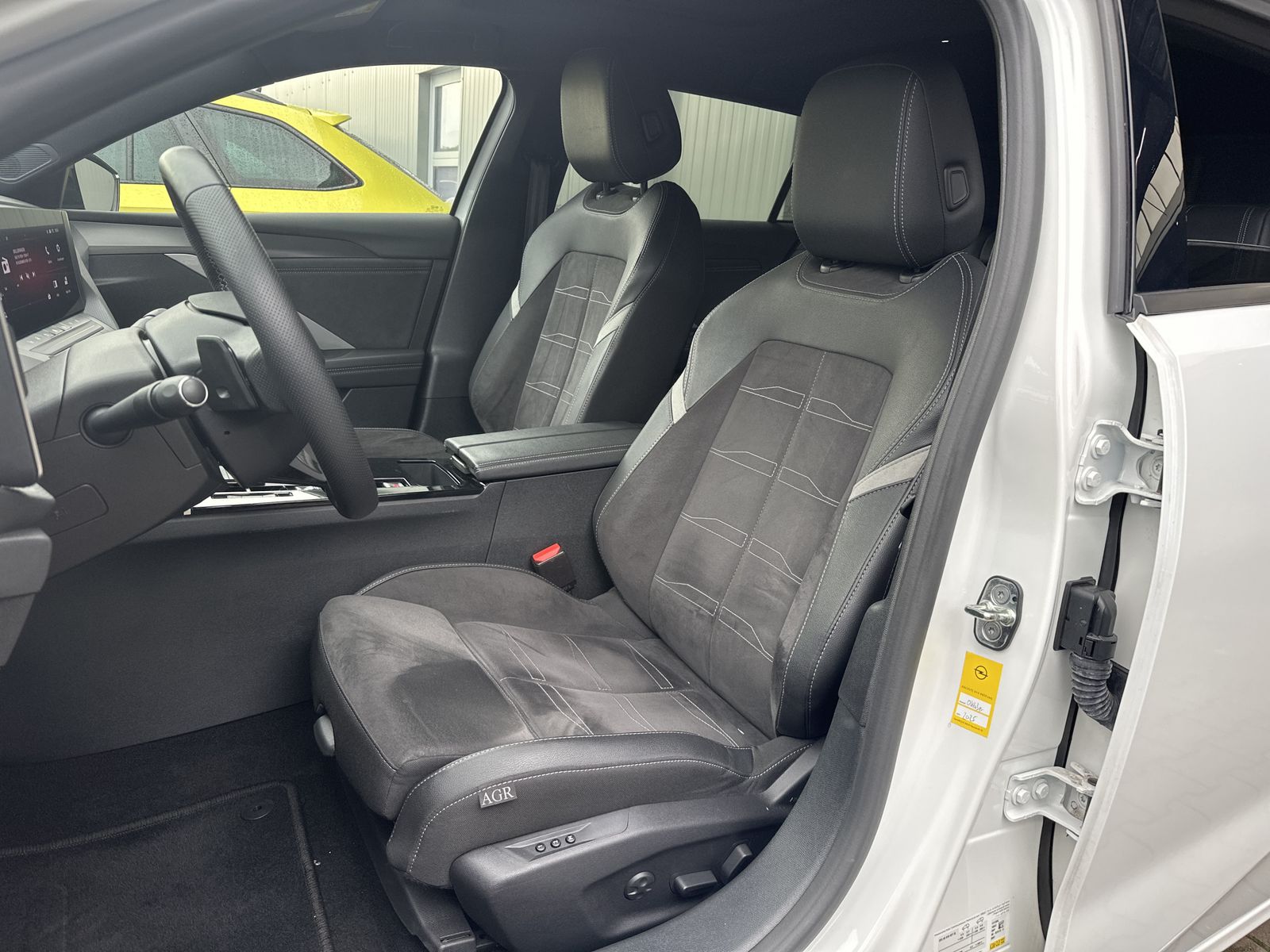 Fahrzeugabbildung Opel Astra ST 1.5 D Ultimate NAV+MATRIX+PANO+HUD+360°