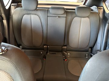 BMW 218 2 Active Tourer *ACC*PDC*NAVI*AHK*LED*Keyles