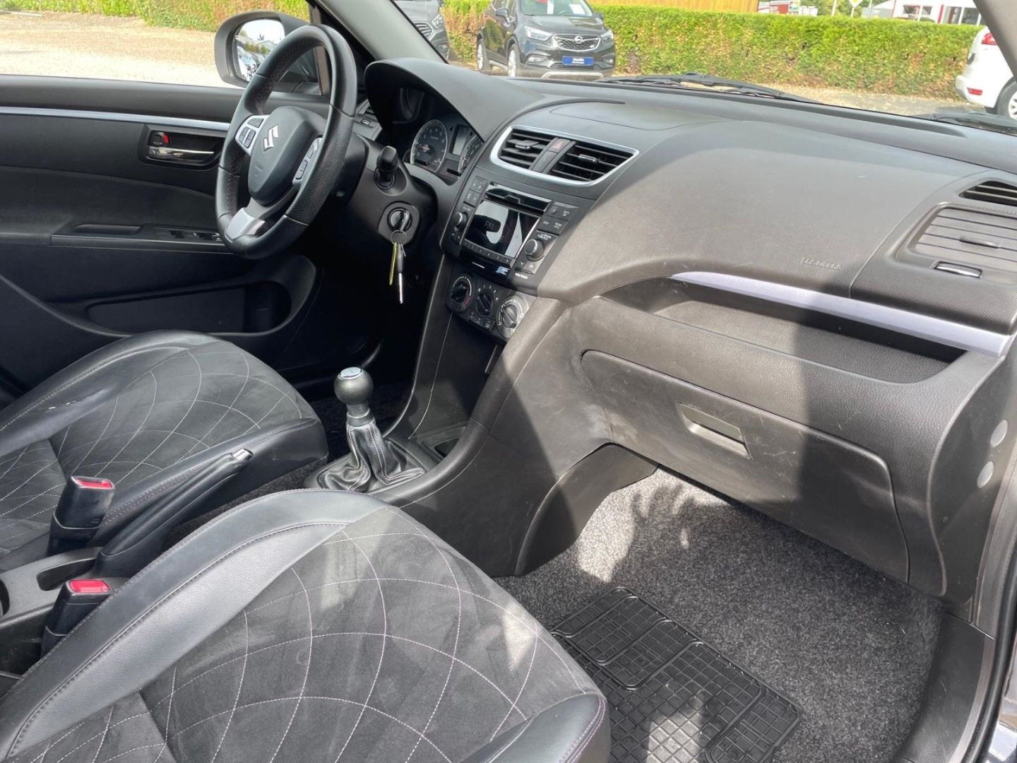 Fahrzeugabbildung Suzuki Swift 1.2 X-TRA Sitzheizung Klima Tempomat