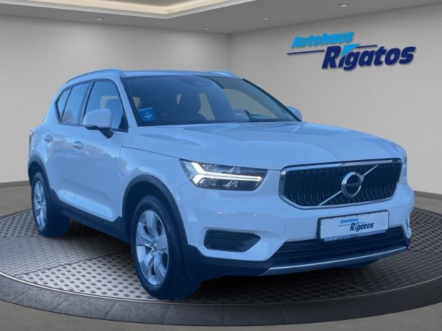 Volvo XC40 T2 2WD Momentum AHK, DAB, Tempomat, Klima