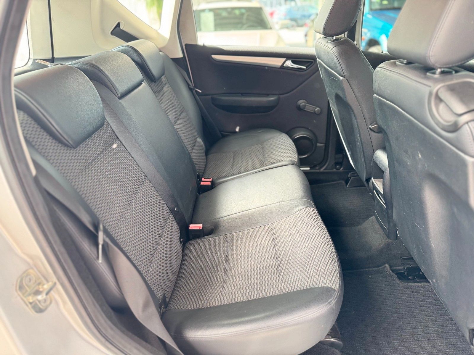 Fahrzeugabbildung Mercedes-Benz A 160 Avantgarde "Klima Parksensoren Sitzheizg."