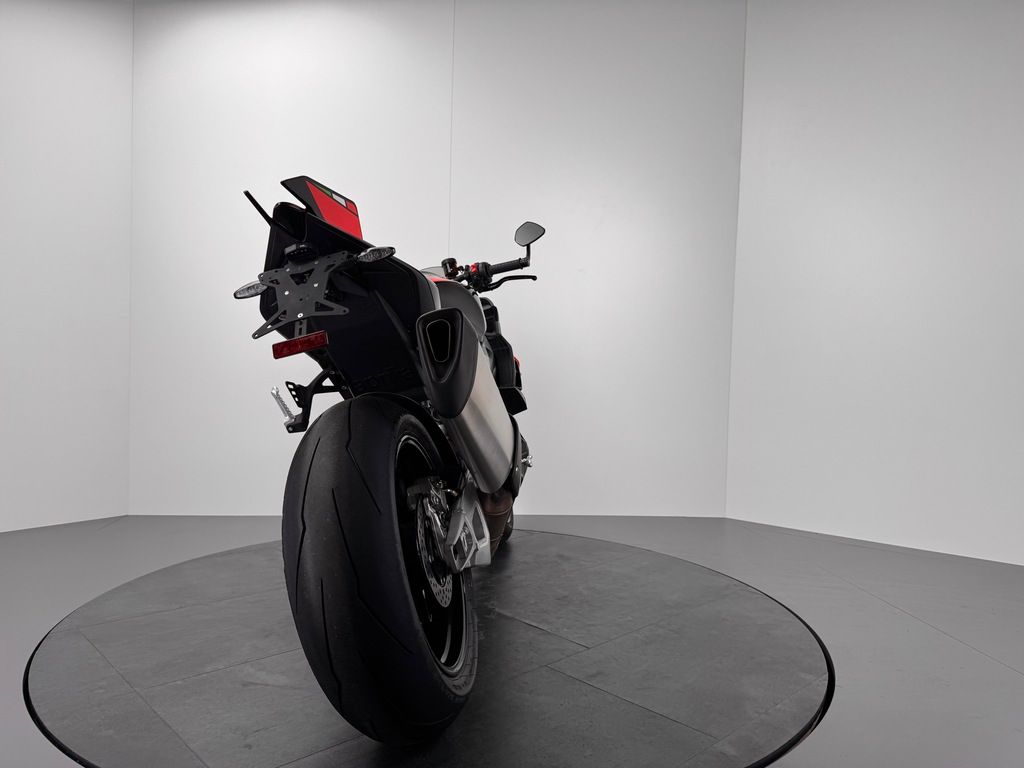 Fahrzeugabbildung Aprilia TUONO V4 FACTORY *1. HAND *NEUWERTIG