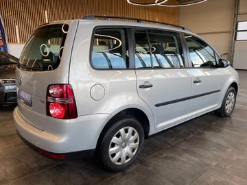 Volkswagen Touran Conceptline *KLIMA*TEMPOMAT*SZHZ*