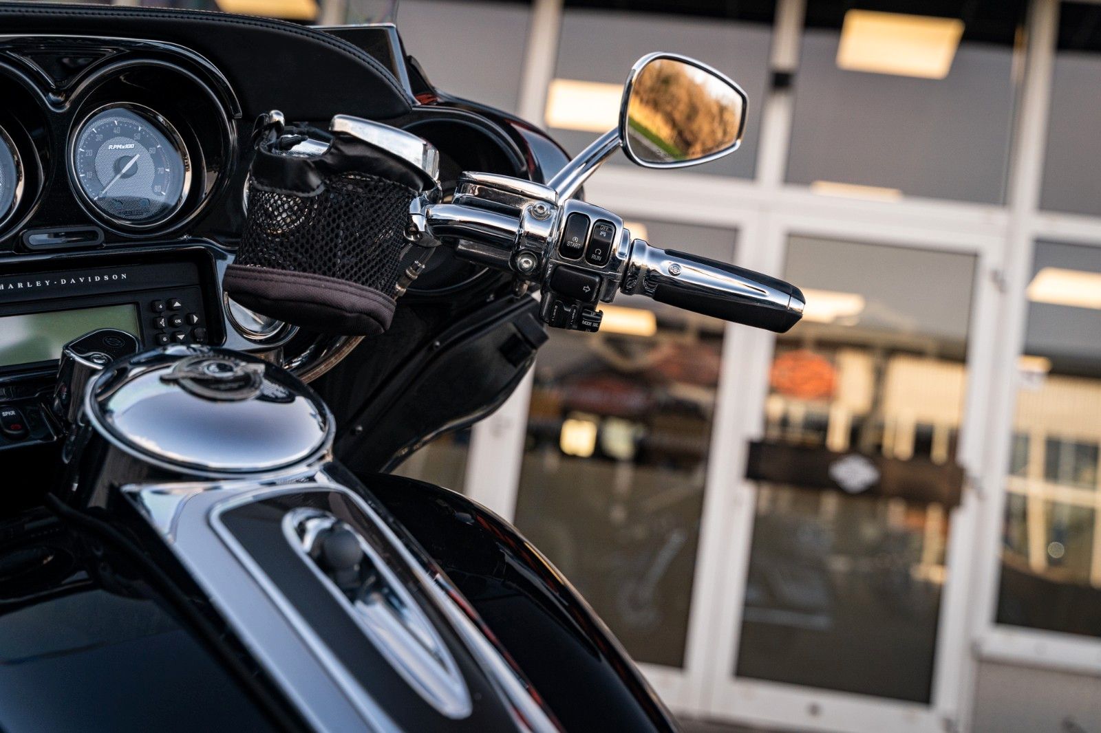 Fahrzeugabbildung Harley-Davidson CVO Ultra Classic Electra Glide 110ANV FLHTCUSE8