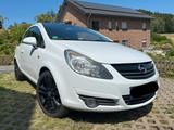 Opel Corsa D 1.4 Twinport ECOTEC Sport  - Opel Corsa aus 2010: Sport