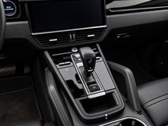 PORSCHE Cayenne 3.0L V6 E-Hybrid Super Ausstattung