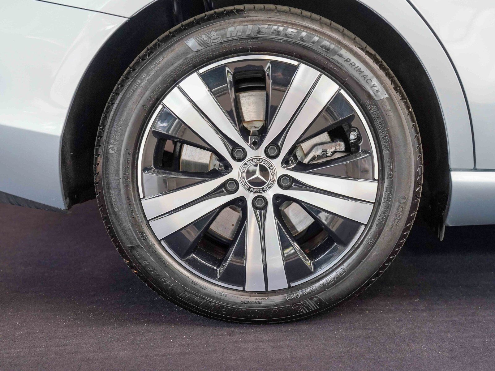 Mercedes-Benz C 300 e T AVANTGARDE Anhängevorrichtung CarPlay imagem 2