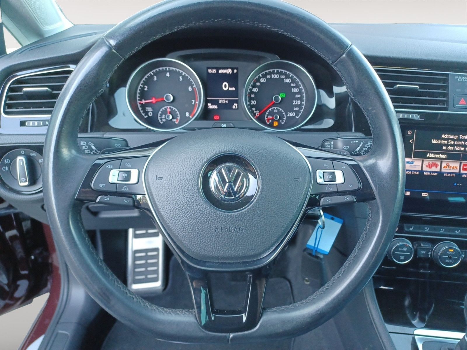 Fahrzeugabbildung Volkswagen Golf 1.0 TSI DSG Join ACC, Navi, Shzg, Climatr.