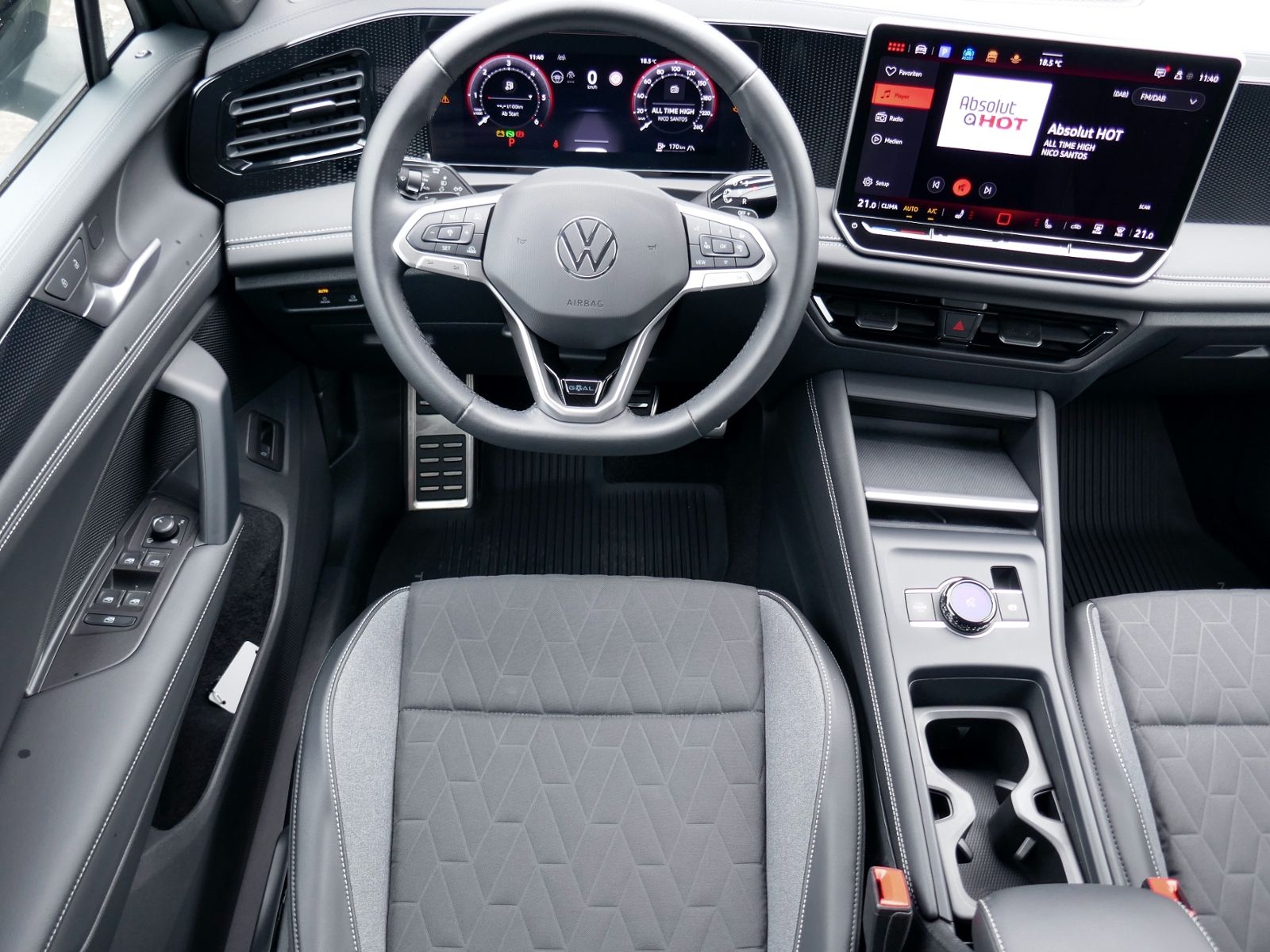 Fahrzeugabbildung Volkswagen Tiguan GOAL 2.0 TDI DSG | RFK LED ACC Navi